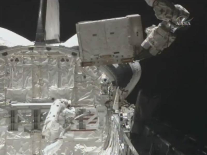 Astronauts Wrap Up Big Tank Work in Mission's Last Spacewalk